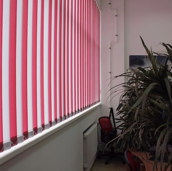 Вертикальные жалюзи для кафе